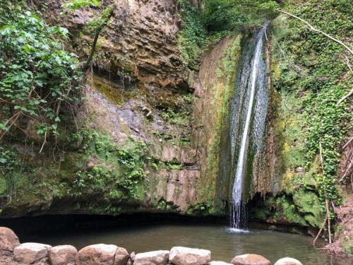 2cascata tenuta-dei-Normanni-2