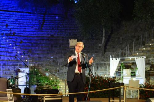 3-Vittorio-Sgarbi tenuta-dei-Normanni