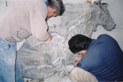 6-bassorilievo tenuta-dei-Normanni